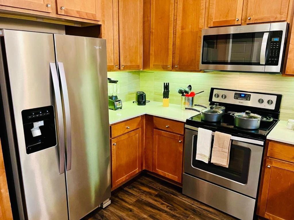 Downtown Apt Free Parking - Pool - Gym - Fully Kitchen Houston Ngoại thất bức ảnh