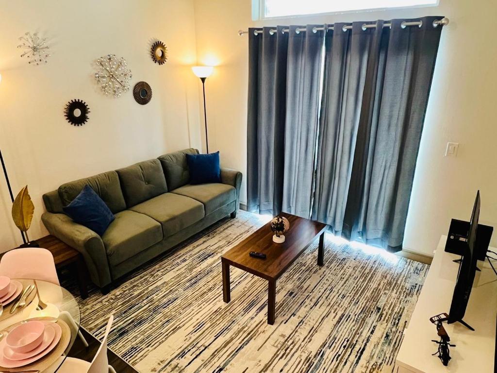Downtown Apt Free Parking - Pool - Gym - Fully Kitchen Houston Ngoại thất bức ảnh