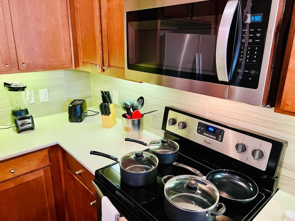Downtown Apt Free Parking - Pool - Gym - Fully Kitchen Houston Ngoại thất bức ảnh