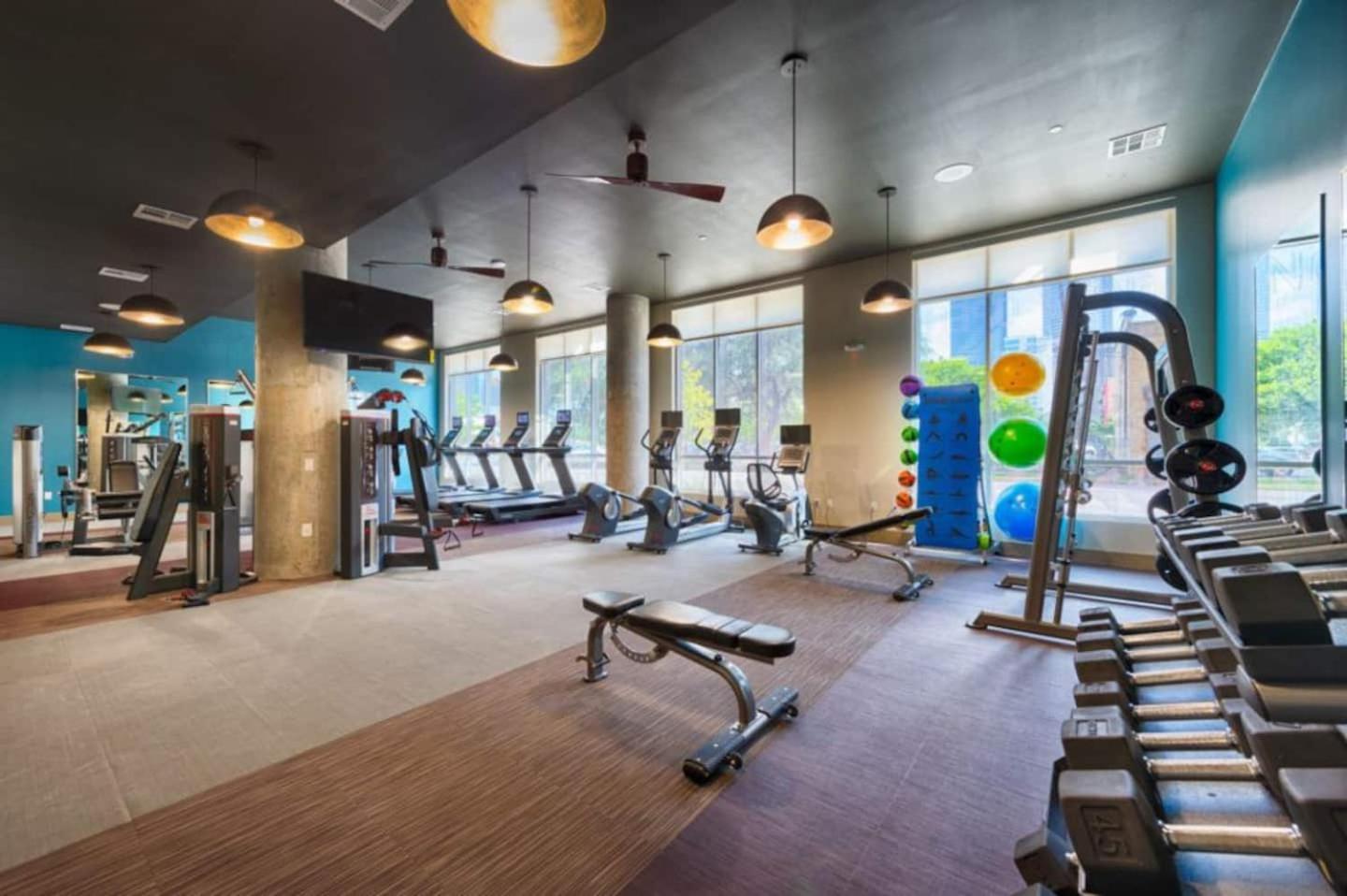 Downtown Apt Free Parking - Pool - Gym - Fully Kitchen Houston Ngoại thất bức ảnh