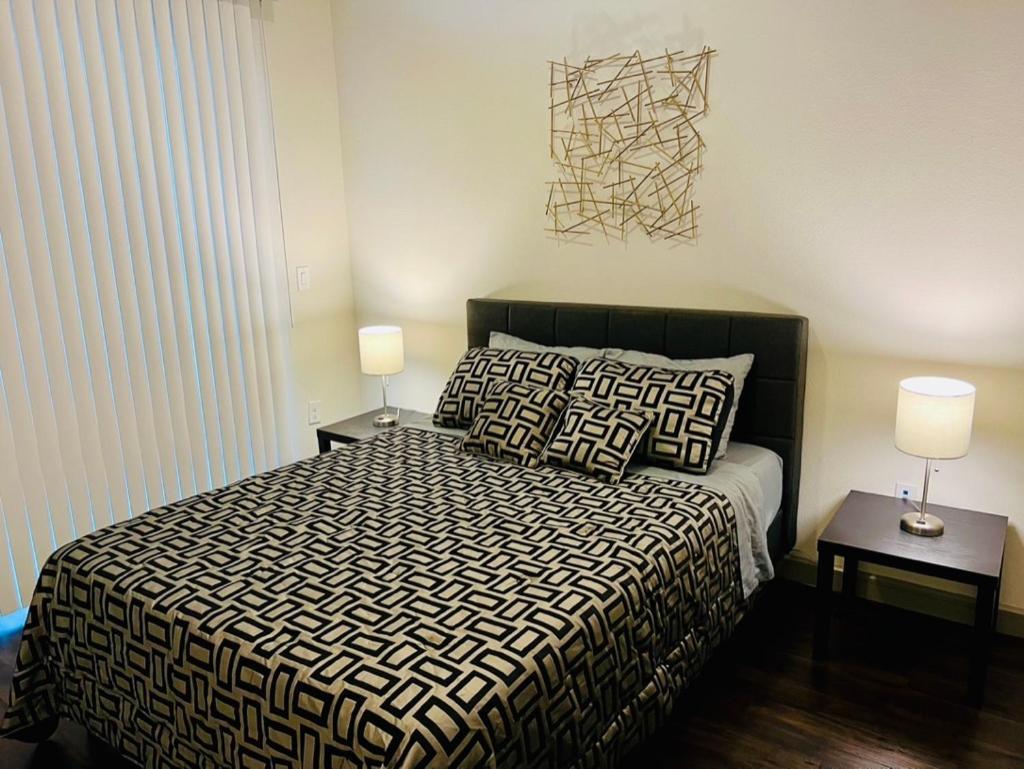 Downtown Apt Free Parking - Pool - Gym - Fully Kitchen Houston Ngoại thất bức ảnh