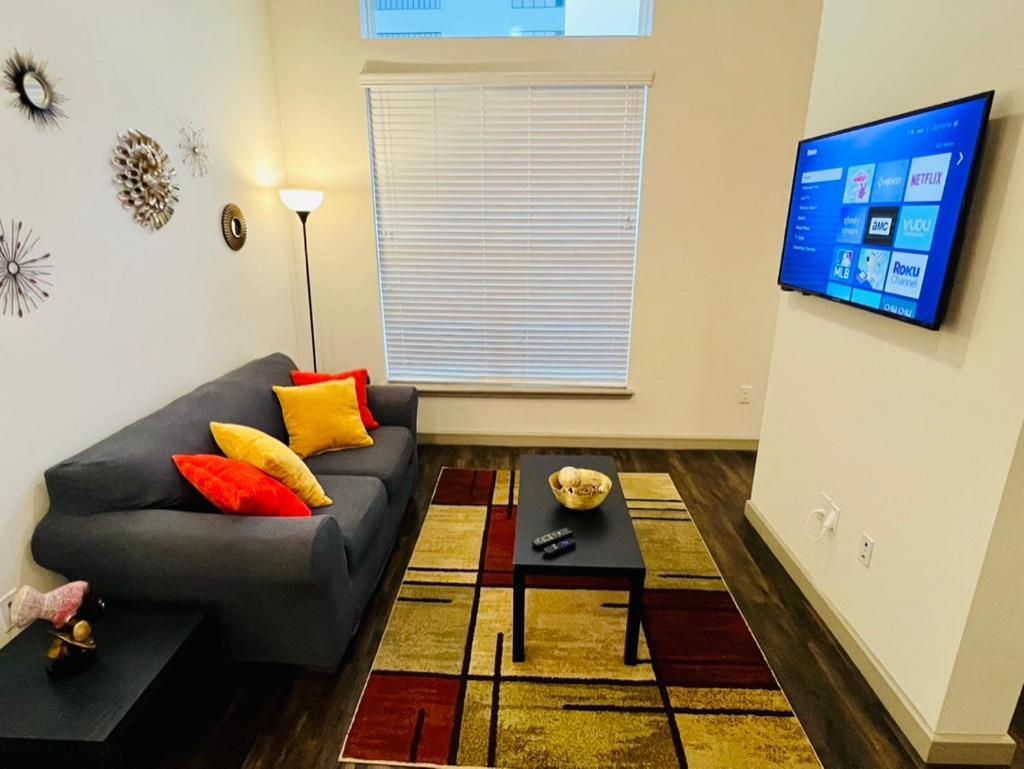 Downtown Apt Free Parking - Pool - Gym - Fully Kitchen Houston Ngoại thất bức ảnh